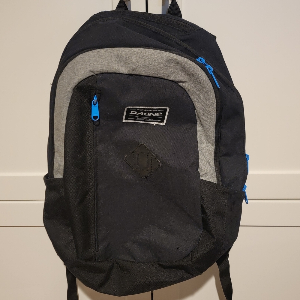 Dakine Factor 22L Backpack Black/Grey/Blue